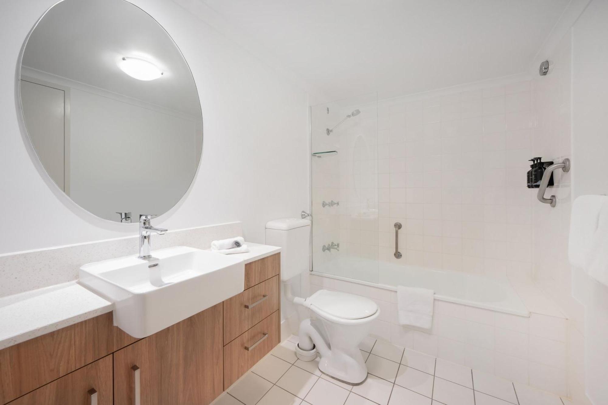 มันตรา ออน นอร์ทบอร์น แคนเบอร์รา Aparthotel ภายนอก รูปภาพ